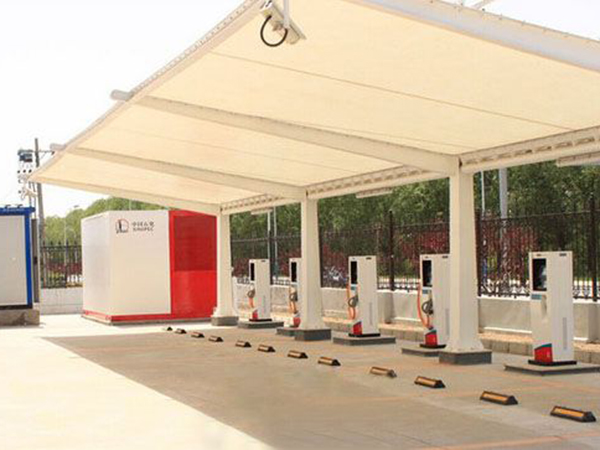 膜結(jié)構(gòu)充電樁車棚安裝注意事項(xiàng)